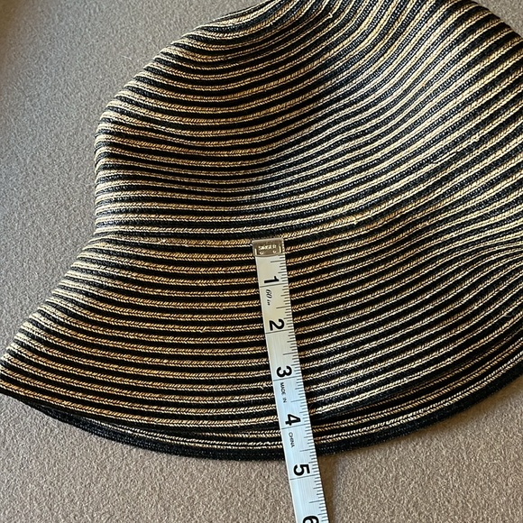 Eric Javits Packable Squishee Tan Black Woven Bucket Hat - OS - Picture 6 of 8